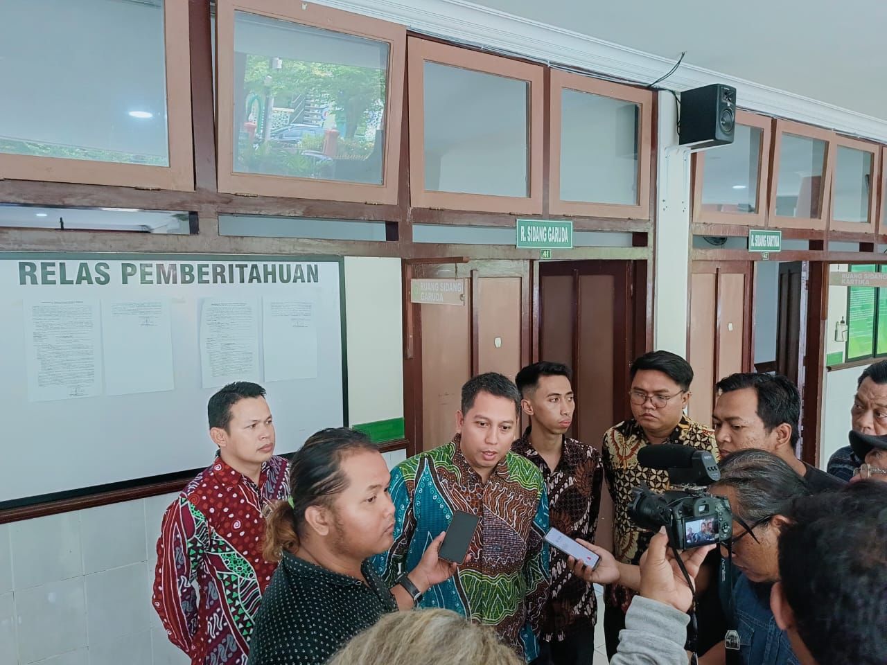 Selaku Penasihat Hukum dalam perkara Tindak Pidana Korupsi Tanah Kas Desa di Pengadilan Tindak Pidana Korupsi pada Pengadilan Negeri Yogyakarta